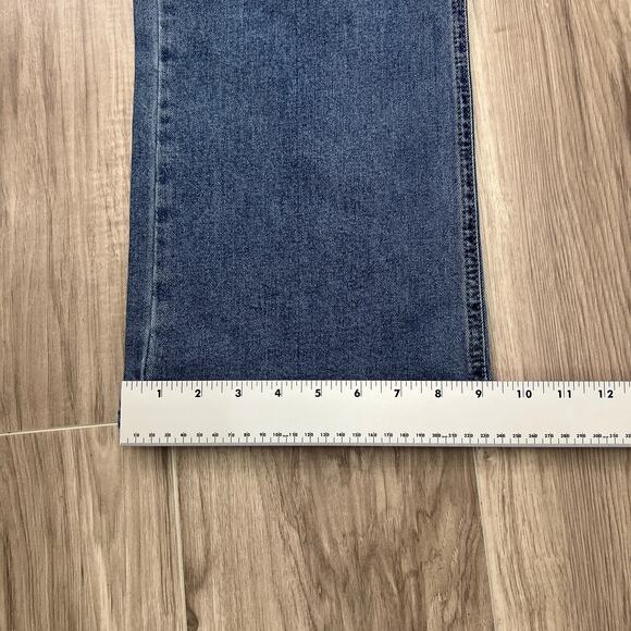 Signature by Levi Strauss & Co. Gold Label Men's Bootcut Fit Jeans 36x32 - Picture 6 of 10